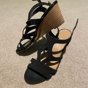 Black Pesaro Wedge Sandals - Size 7